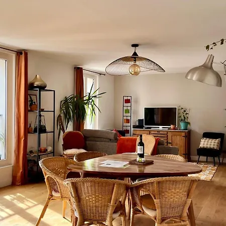 شقة Large, Quiet, Familial Floor Duplex *