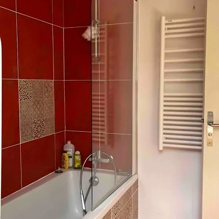 Large, Quiet, Familial Floor Duplex * باريس