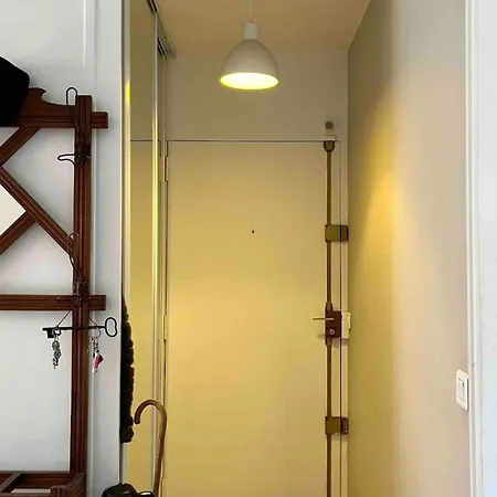 Large, Quiet, Familial Floor Duplex شقة